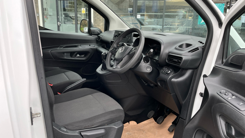 Vauxhall Combo Cargo Combo L1 Diesel 2300 1.5 Turbo D 100ps H1 Sportive Van